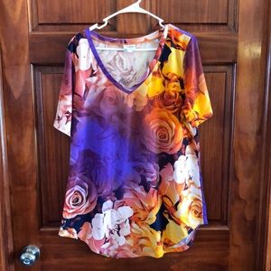 LuLaRoe Tee - sz Large